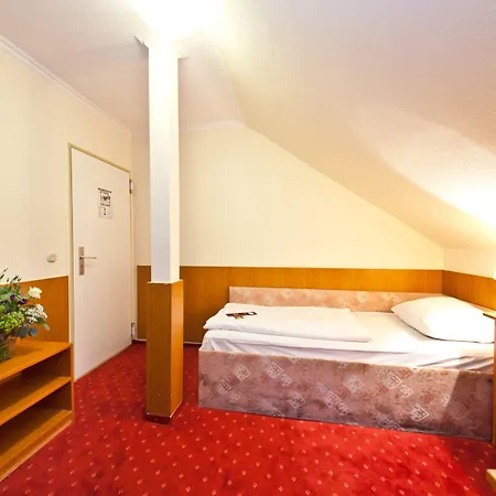 מלון Primus Frankfurt Sachsenhausen 3*