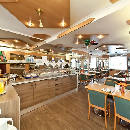 Primus Frankfurt Sachsenhausen מלון 3*