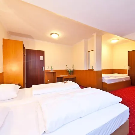 Primus Frankfurt Sachsenhausen 3* פרנקפורט