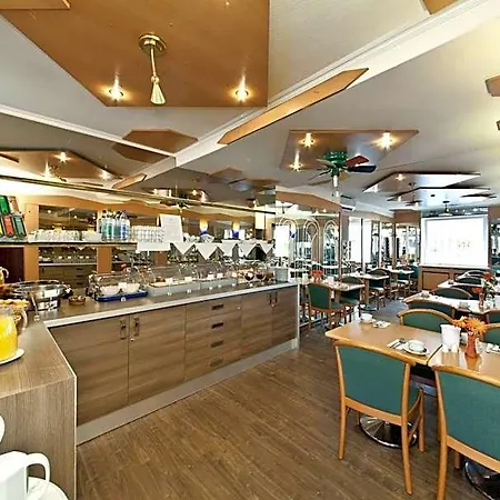 法兰克福萨克森豪森诺富姆酒店 3* 美因河畔法兰克福