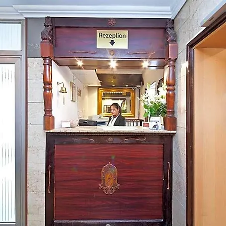 法兰克福萨克森豪森诺富姆酒店 酒店 3*