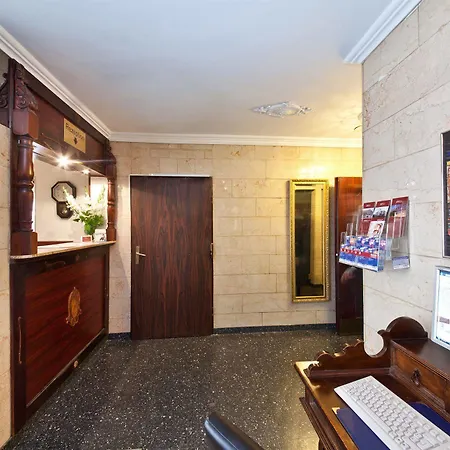 Primus Frankfurt Sachsenhausen 3* Φραγκφούρτη